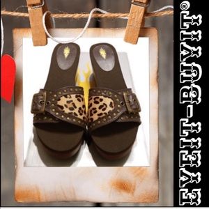 Volatile Milian Wedge